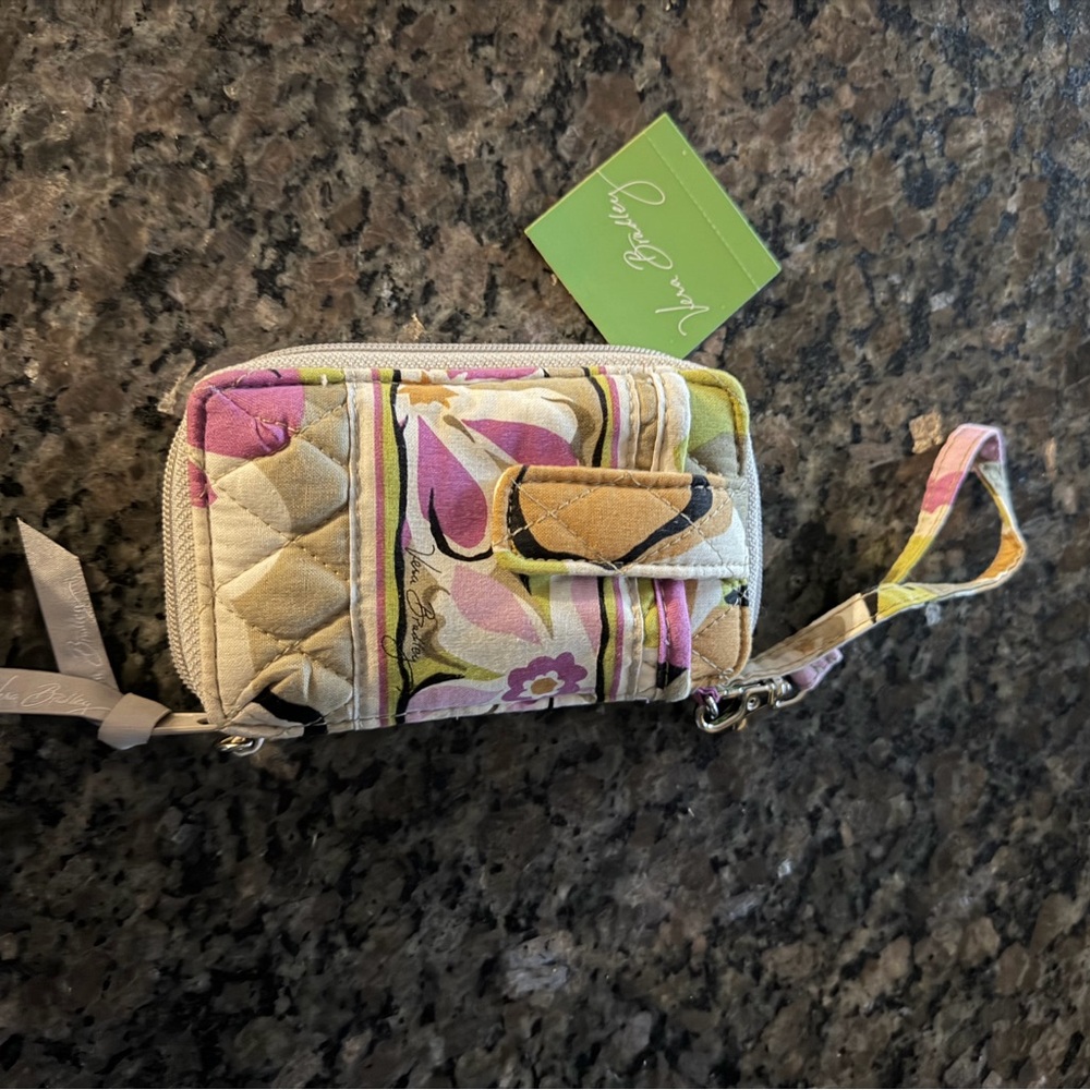 Vera Bradley Floral Quilted Wristlet Portobello Road NEW WITH TAGS!!